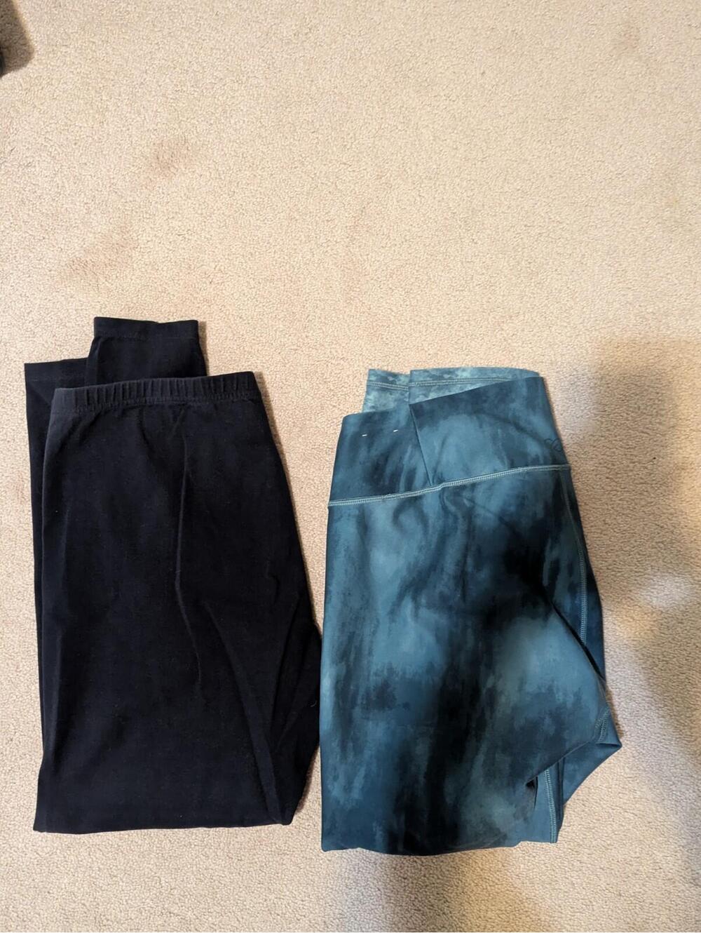 Women's Bundle Of 2 Leggings. Large 12 Green Yoga Pants & Navy Blue Dress